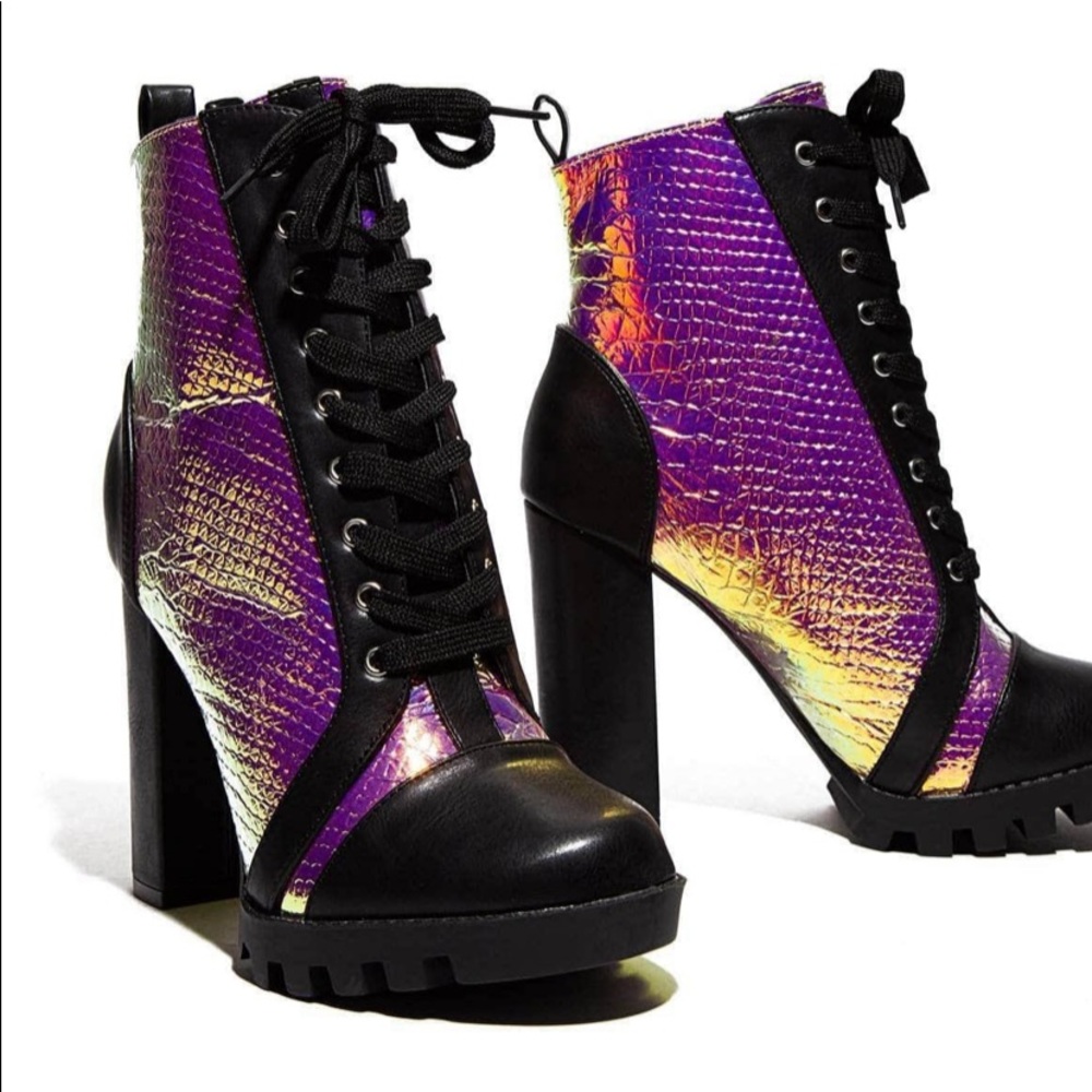 NEW WITH BOX Cape Robbins Blood Thirst Boots - Picture 2 of 14